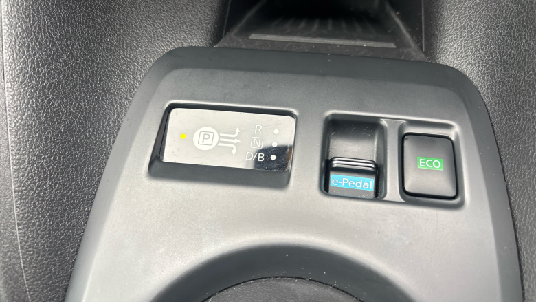 Nissan LEAF 110kW Acenta 40kWh 5dr Auto [6.6kw Charger] Electric Hatchback